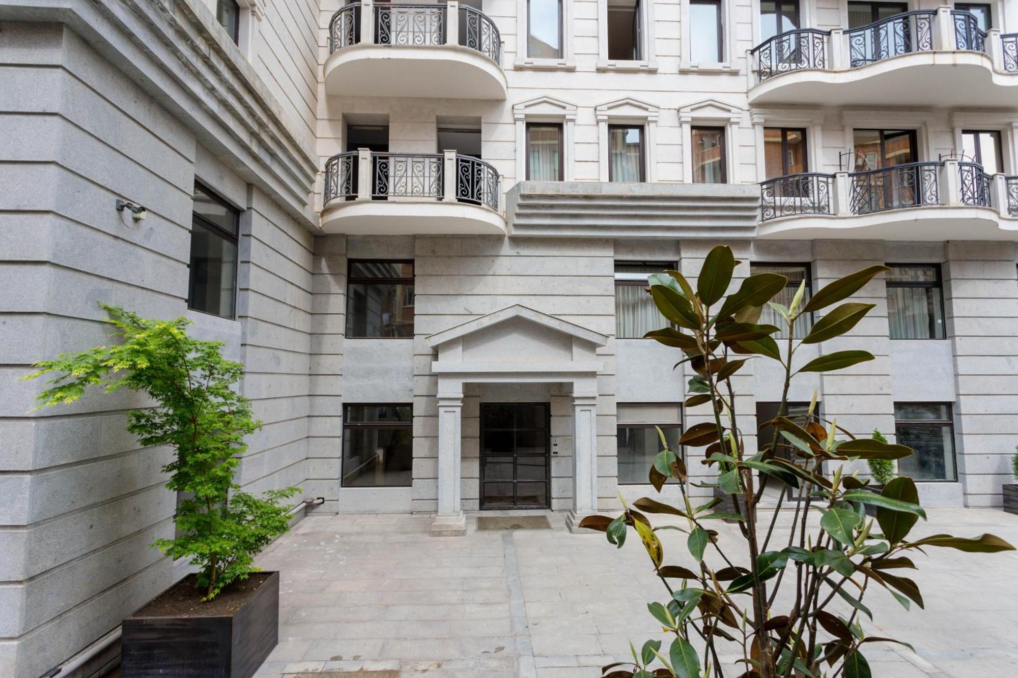 The Grand Apartment Lll Tbilisi Bagian luar foto