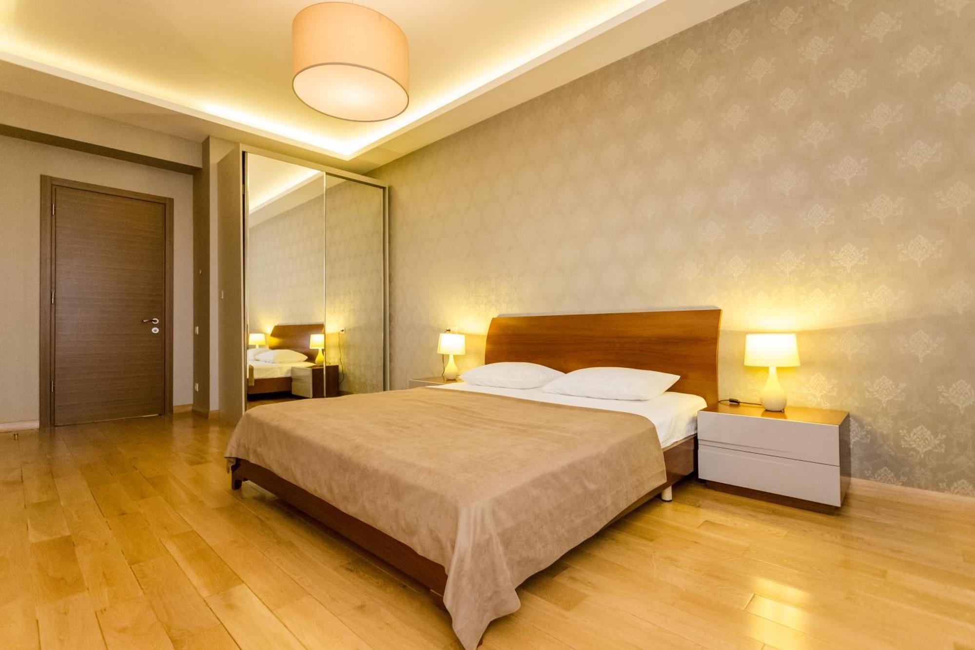 The Grand Apartment Lll Tbilisi Bagian luar foto