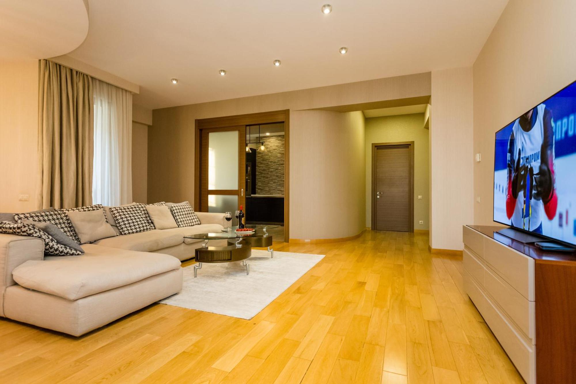 The Grand Apartment Lll Tbilisi Bagian luar foto