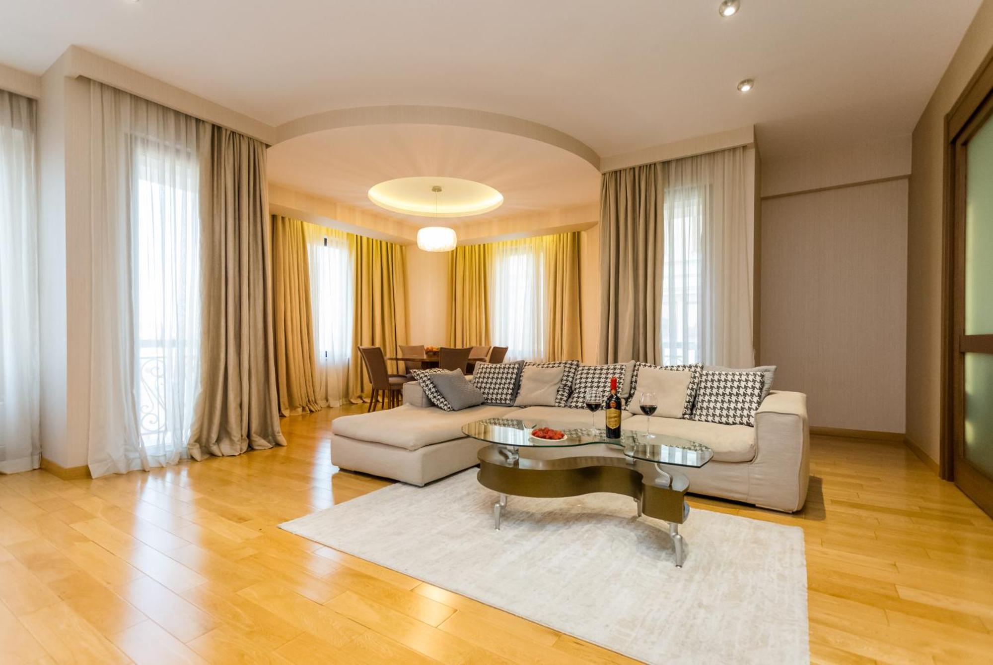 The Grand Apartment Lll Tbilisi Bagian luar foto