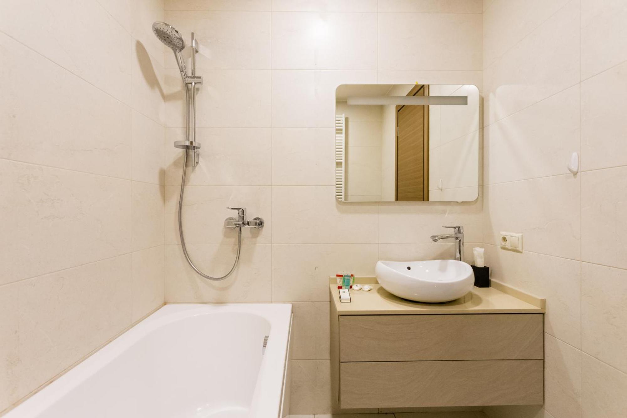 The Grand Apartment Lll Tbilisi Bagian luar foto